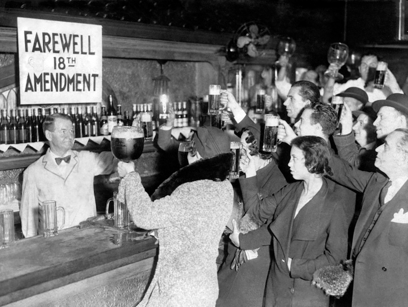 Illustration for article titled Boozy Snapshots of American Life Under Prohibition
